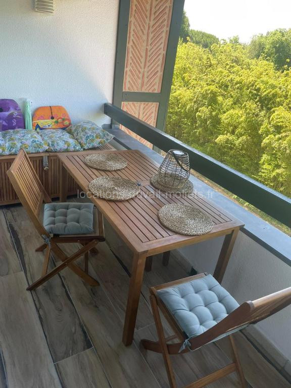 Photo de Cosy 21 M2 With Loggia Pool Near The Beach