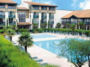 Appartement T2 avec Terrasse, Piscine, Parking et Accueil Chaleureux à Moliets - FR-1-379-144 à Moliets-et-Maa
