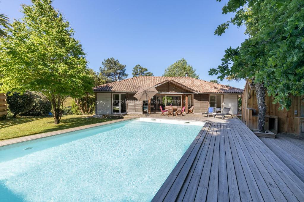 photo de Care Villa T4 avec piscine