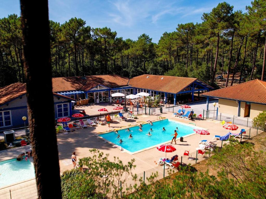 Photo de Moliets Vacation Home with Terrace